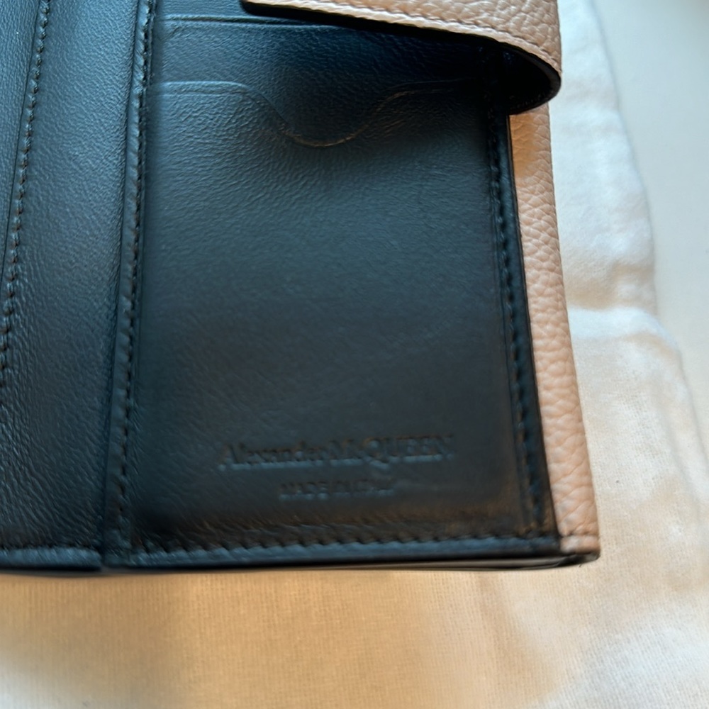 Wallet - Picture 6 of 6